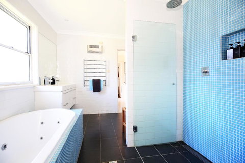 Culburra Beachhouse - Darwin Tourism 22