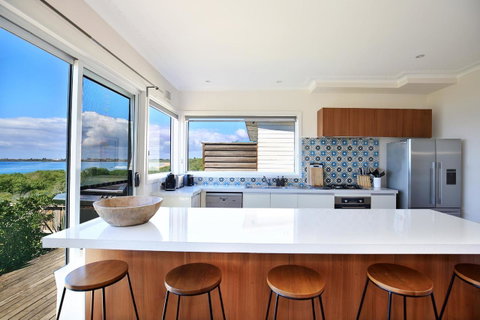 Culburra Beachhouse - Darwin Tourism 13