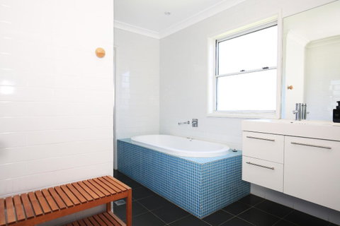 Culburra Beachhouse - Darwin Tourism 23
