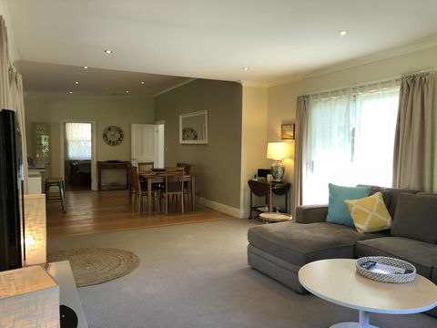 Jack\'s House B&B Clare - Darwin Tourism 14