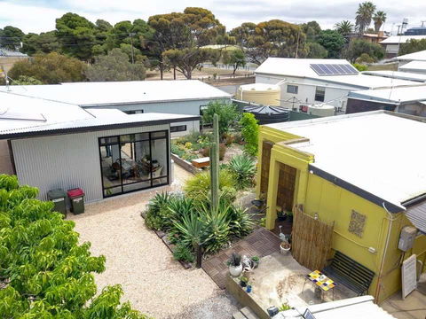 Sinclair Cottage - Darwin Tourism 10