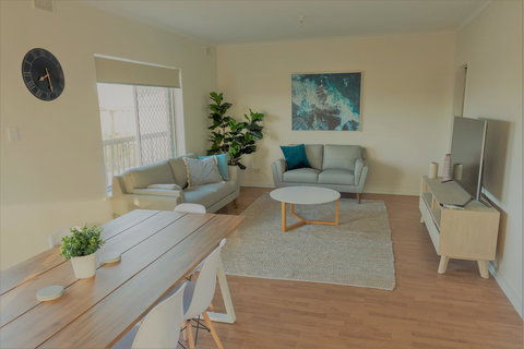 Henley Beach South, Amazing Views, Huge Private Balcony! - Darwin Tourism 5