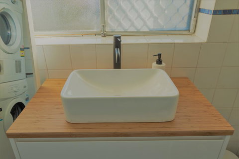 Henley Beach South, Amazing Views, Huge Private Balcony! - Darwin Tourism 17