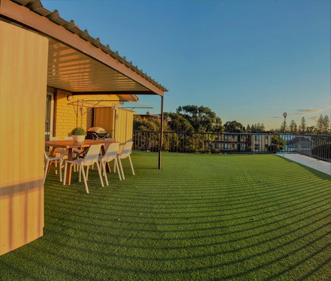Henley Beach South, Amazing Views, Huge Private Balcony! - Darwin Tourism 20
