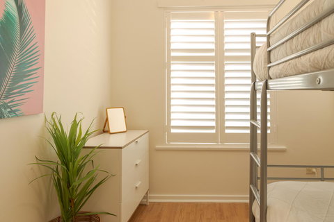 Henley Beach South, Amazing Views, Huge Private Balcony! - Darwin Tourism 7