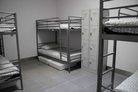Perth City Backpackers Hostel - Note - Valid Passport Required To Check In - Darwin Tourism 3