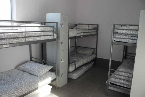Perth City Backpackers Hostel - Note - Valid Passport Required To Check In - Darwin Tourism 0