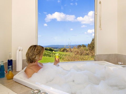 Chimes Spa Retreat - Darwin Tourism 35