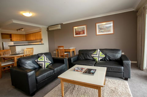 Perth Short Stays - Darwin Tourism 12