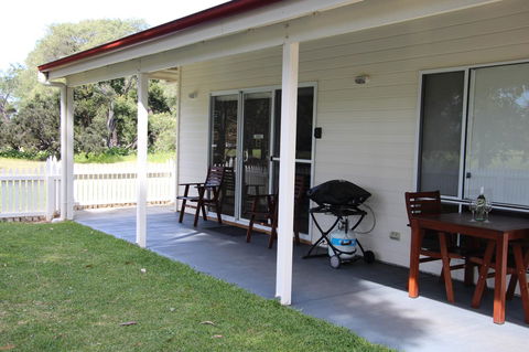 Sapphire Chalets, Augusta - Darwin Tourism 4