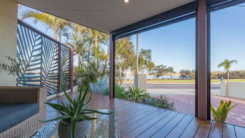 Starboard Views Kalbarri - River Front Apartment - Darwin Tourism 1