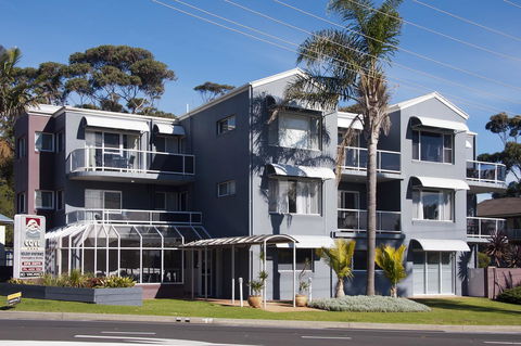 Mollymook Cove Apartments - Darwin Tourism 0