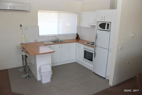 Mollymook Cove Apartments - Darwin Tourism 12