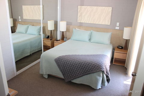 Mollymook Cove Apartments - Darwin Tourism 33