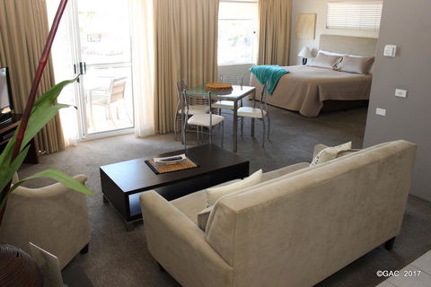 Mollymook Cove Apartments - Darwin Tourism 19