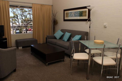 Mollymook Cove Apartments - Darwin Tourism 3