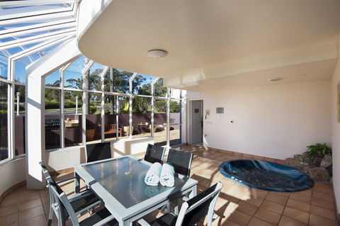 Mollymook Cove Apartments - Darwin Tourism 35