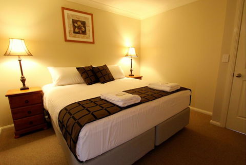 Colonial Court Villas - Darwin Tourism 24