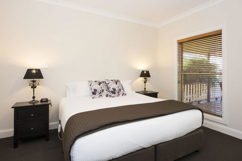 Colonial Court Villas - Darwin Tourism 13