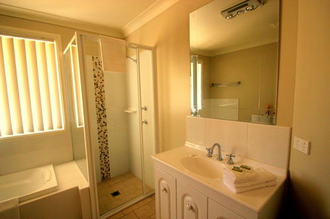 Colonial Court Villas - Darwin Tourism 29