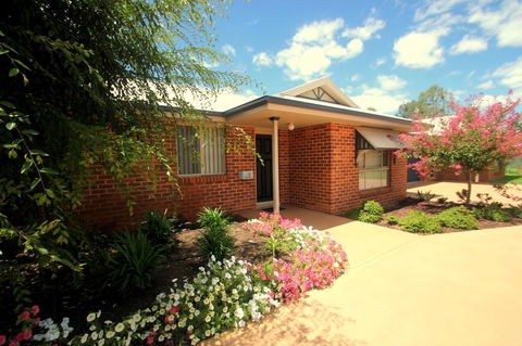 Colonial Court Villas - Darwin Tourism 21