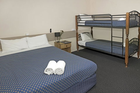 Banjo Paterson Inn - Darwin Tourism 11