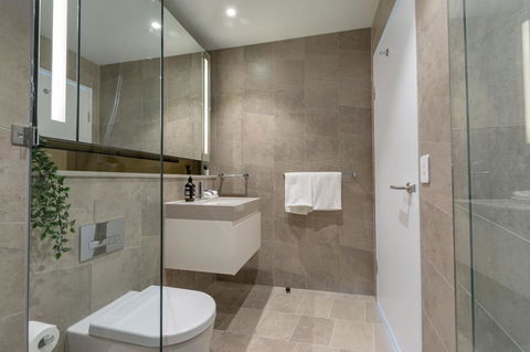 High Rise Apt In Heart Of Sydney Wt Harbour View - Darwin Tourism 15