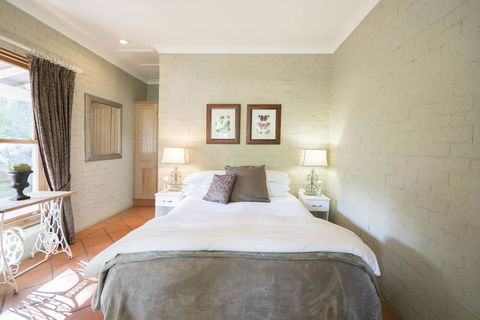 Thistle Hill Guesthouse - Walk To Many Wineries And Restaurants - Darwin Tourism 28