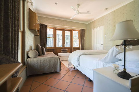 Thistle Hill Guesthouse - Walk To Many Wineries And Restaurants - Darwin Tourism 38