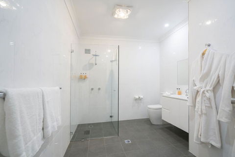 Thistle Hill Guesthouse - Walk To Many Wineries And Restaurants - Darwin Tourism 42