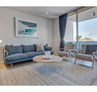 Oceanside Elegance At Superb Home Steps From Sand - Darwin Tourism