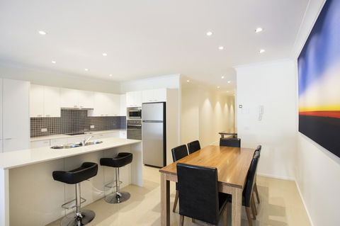 Beachfront 2 - Darwin Tourism 8