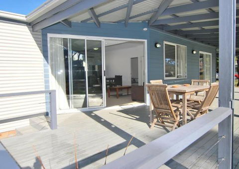Huskisson Holiday Motel Cabins - Darwin Tourism 32