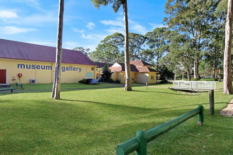 Huskisson Holiday Motel Cabins - Darwin Tourism 9
