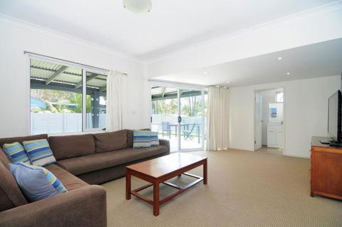 Huskisson Holiday Motel Cabins - Darwin Tourism 25