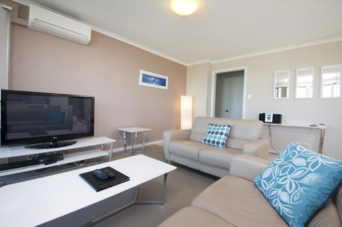 Sails Apartments - Darwin Tourism 6