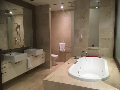 Santai 321 Beachside Studio - Darwin Tourism 9