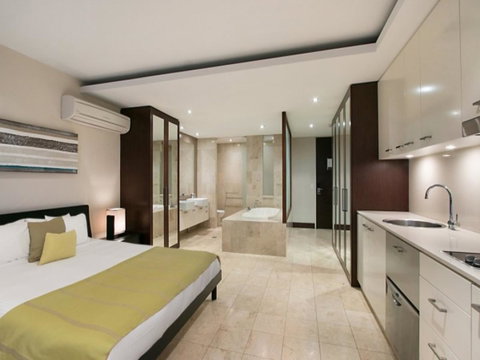 Santai 321 Beachside Studio - Darwin Tourism 4
