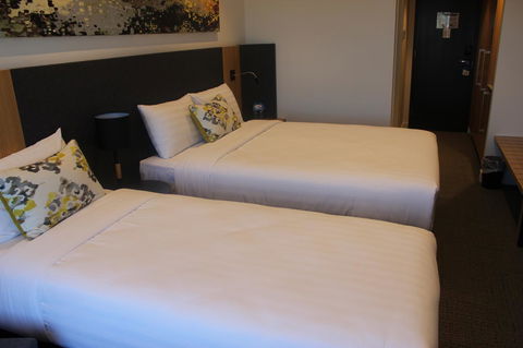 Quality Hotel Rules Club Wagga - Darwin Tourism 1