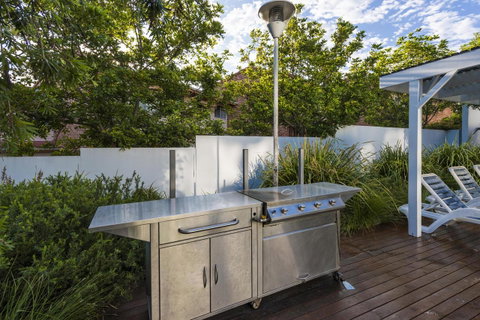 Oaks Nelson Bay Lure Suites - Darwin Tourism 7