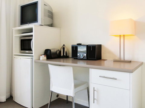 Oaks Nelson Bay Lure Suites - Darwin Tourism 12