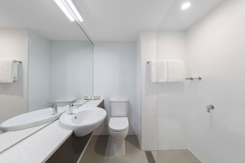 Travelodge Hotel Sydney Airport - Darwin Tourism 1