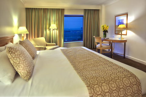 Stamford Plaza Sydney Airport Hotel & Conference Centre - Darwin Tourism 6