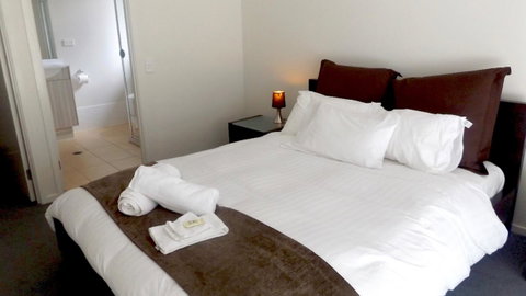 Jindabyne Executive - Darwin Tourism 1