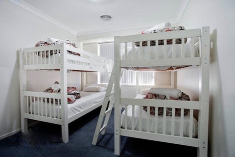 Jindabyne Executive - Darwin Tourism 6