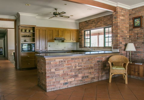 Ironstone Estate Lovedale - Darwin Tourism 29