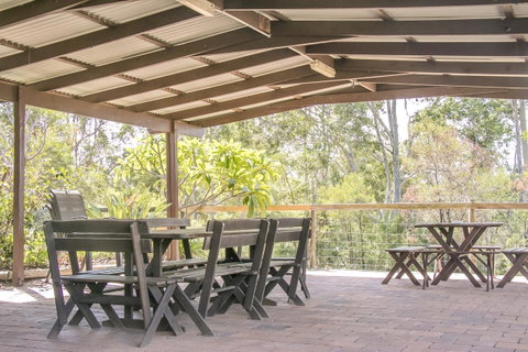 Ironstone Estate Lovedale - Darwin Tourism 7