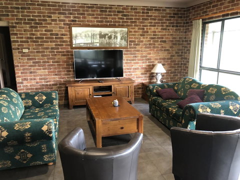 Ironstone Estate Lovedale - Darwin Tourism 1