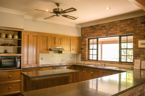 Ironstone Estate Lovedale - Darwin Tourism 4