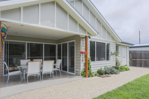 Armidale Cottage - House 2 - Darwin Tourism 0